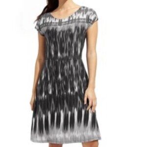 ATHLETA Gray White Stretch A-Line Short Sleeve Midi Dress Size Small